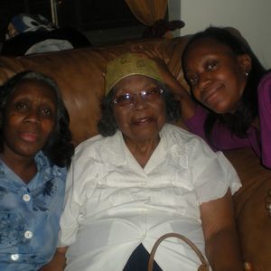 Meet your Posher, Latisha